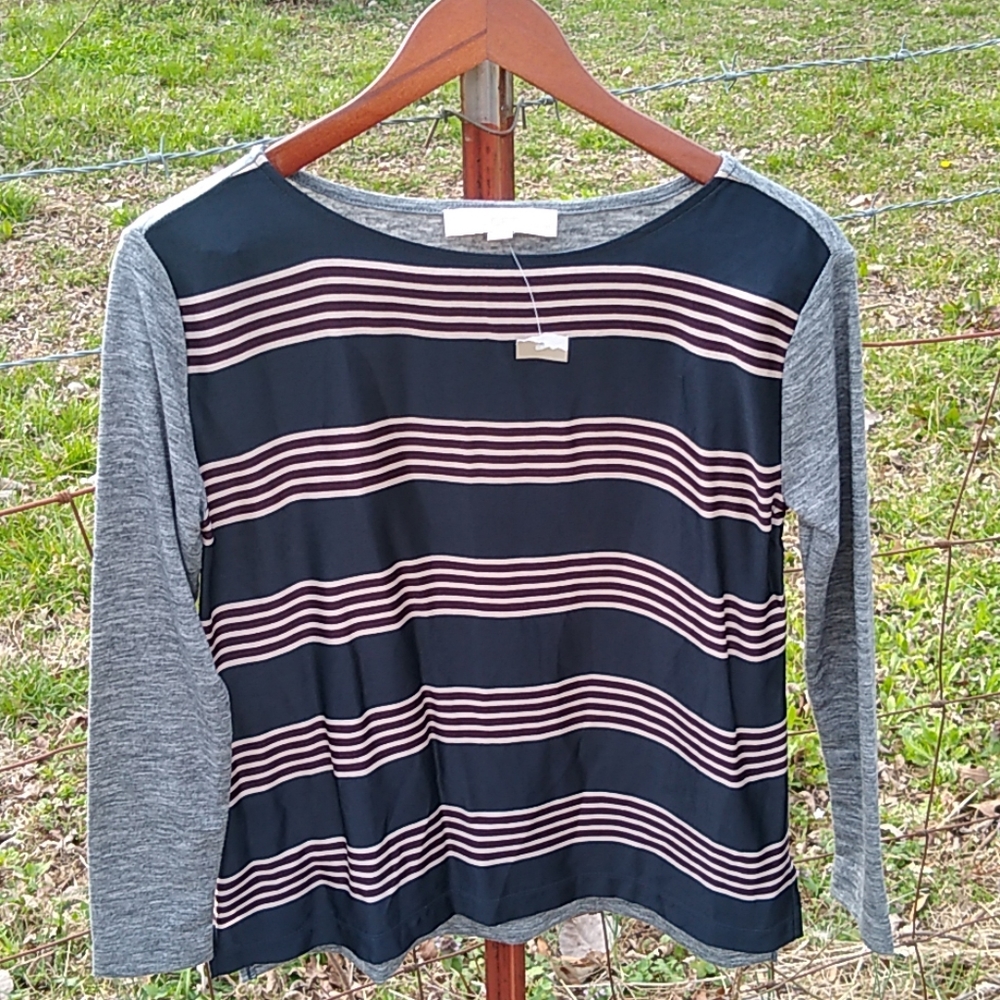 Loft to sided t-shirt back blouse front si…